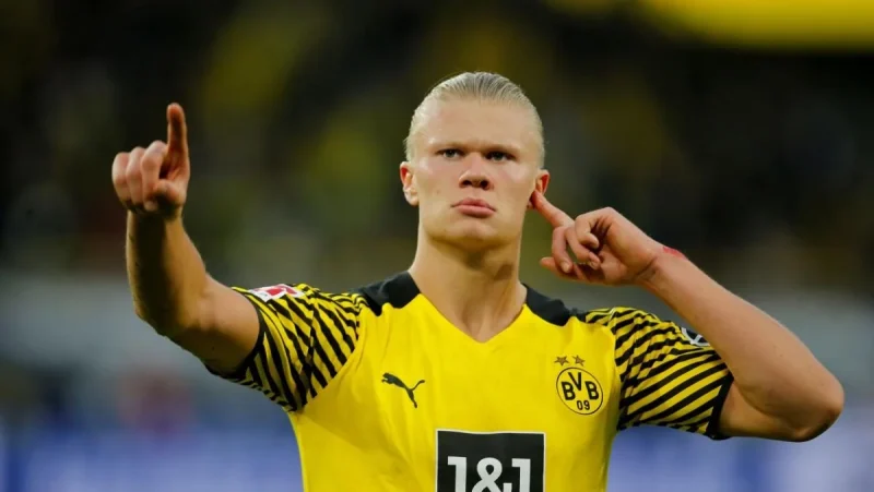 Голанд став найшвидшим гравцем АПЛ який забив 100 голів