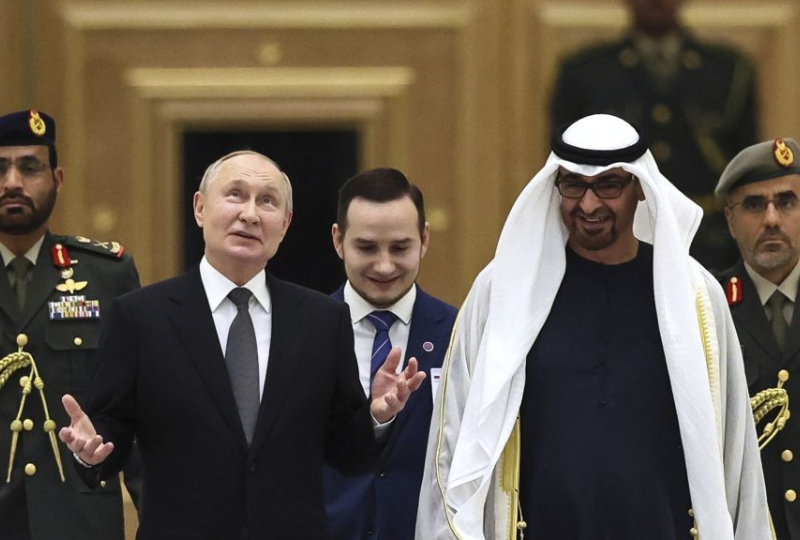 Близькосхідне рандеву Путіна: мети візиту до ОАЕ та Саудівської Аравії