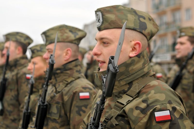 Уряд Польщі ухвалив проєкт бюджету з найбільшими оборонними витратами в історії