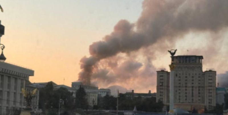 Уночі Київ зазнав нової атаки: “Шахеди” та крилаті ракети, є загиблі та поранені