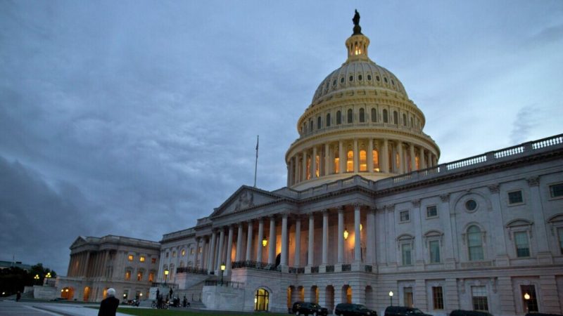 У США призупинили санкційний законопроєкт, чекають результатів саміту в Будапешті
