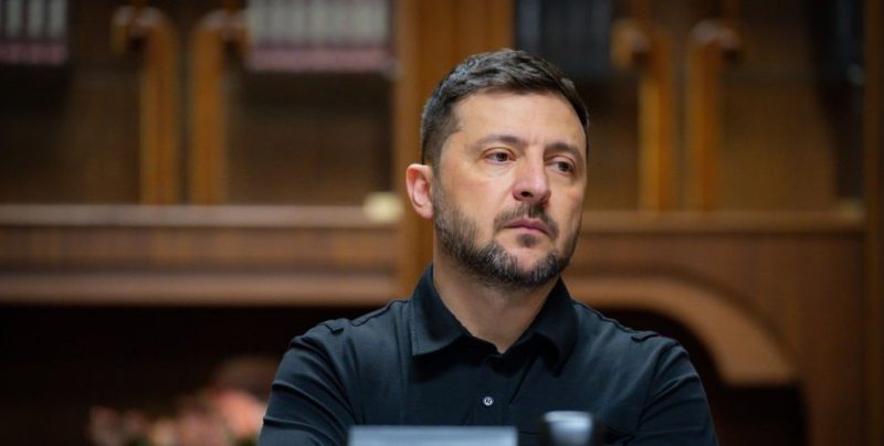 Рейтинг Зеленського впав на 40% після скандалу в енергетиці