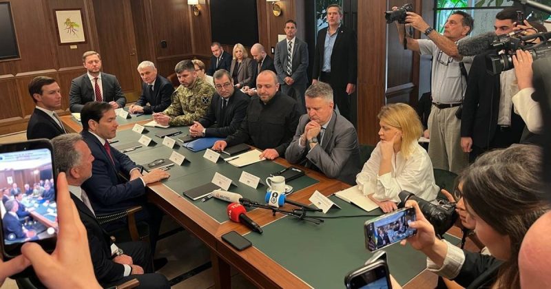 Київ і Вашингтон обговорили можливі вибори та перспективи територіального обміну