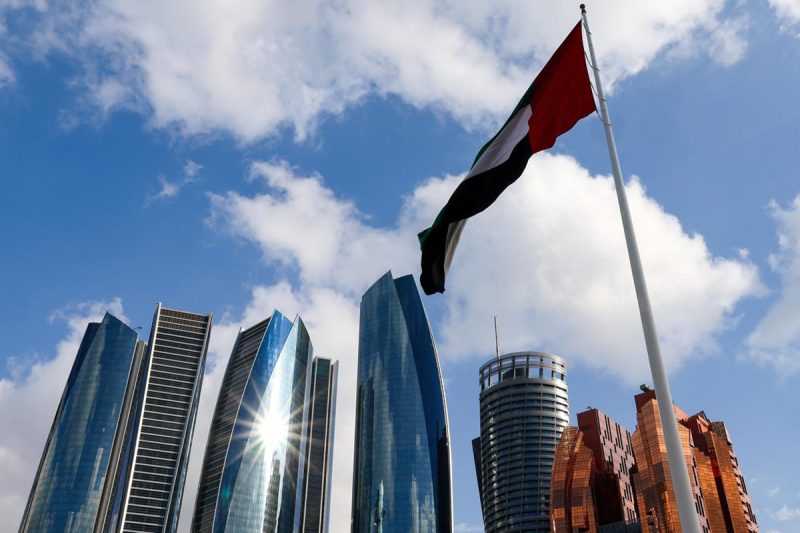 Потужні вибухи в Дубаї та Абу-Дабі: одна людина загинула