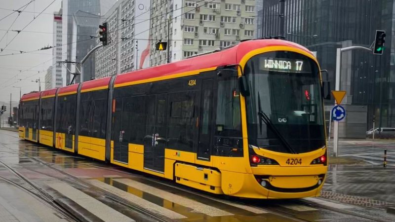 У центрі Варшави зіткнулися два трамваї: шестеро постраждалих